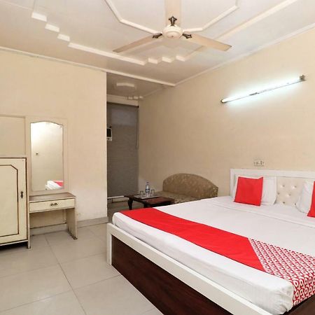 Oyo 24322 Hotel Gulshan Jalandhar Dış mekan fotoğraf